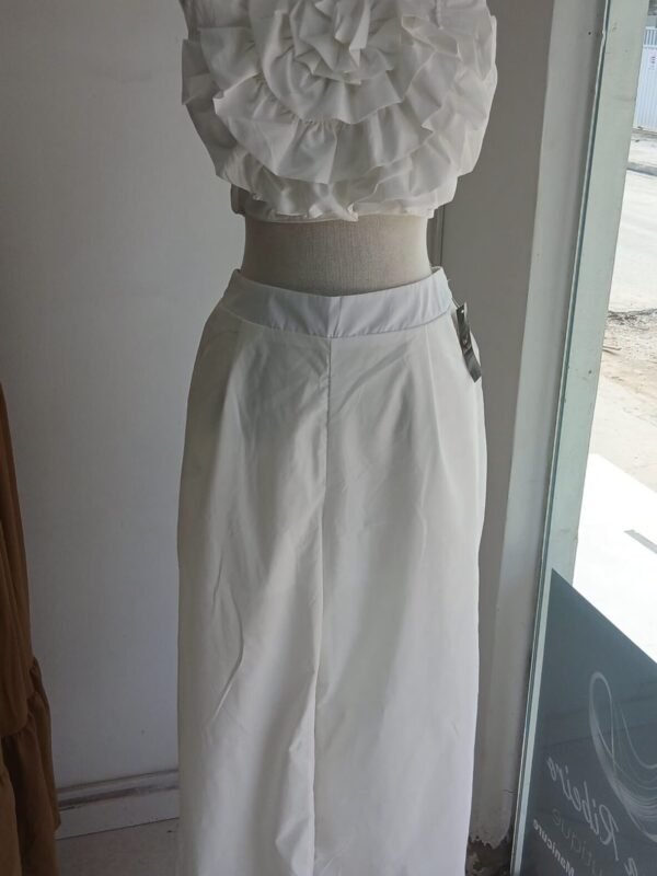 Conjunto White