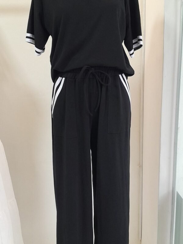 Conjunto de Moletom Preto (ESGOTADO)